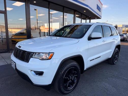 2017 Jeep Grand Cherokee Laredo