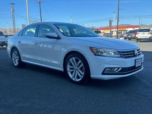 2018 Volkswagen Passat 2.0T SE