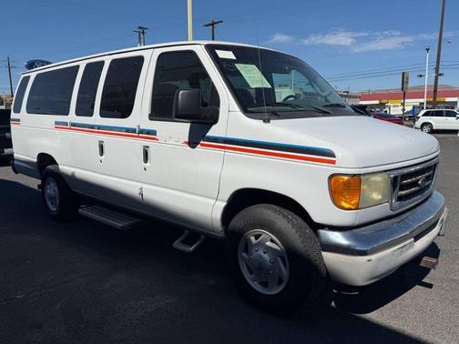 2003 Ford E350 Super Duty XL Wagon