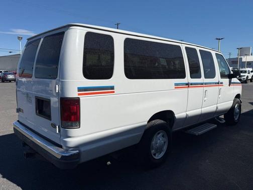2003 Ford E350 Super Duty XL Wagon