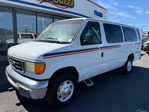 2003 Ford E350 Super Duty XL Wagon