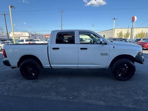 Bright Silver Metallic Clearcoat 2016 RAM 1500 Tradesman