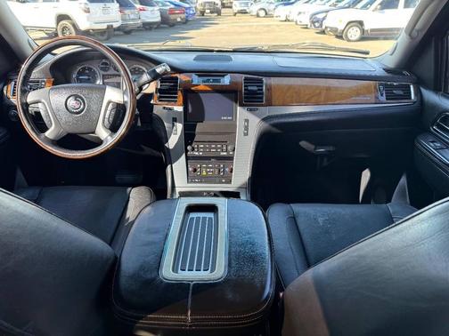 2013 Cadillac Escalade Platinum Edition