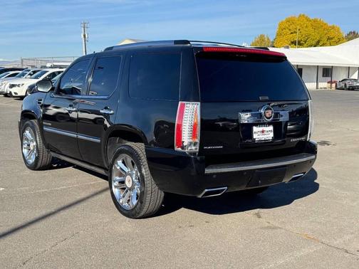 2013 Cadillac Escalade Platinum Edition
