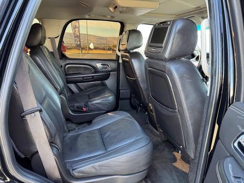 2013 Cadillac Escalade Platinum Edition