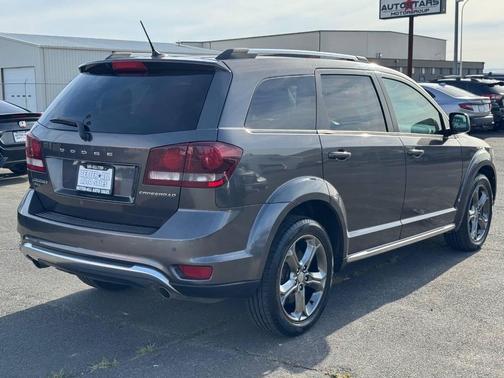 Granite Crystal Metallic Clearcoat 2015 Dodge Journey Crossroad