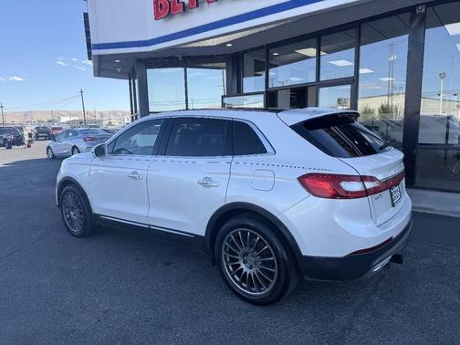 White Platinum Metallic Tri-Coat 2016 Lincoln MKX Reserve