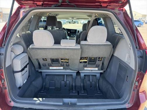 2017 Toyota Sienna LE