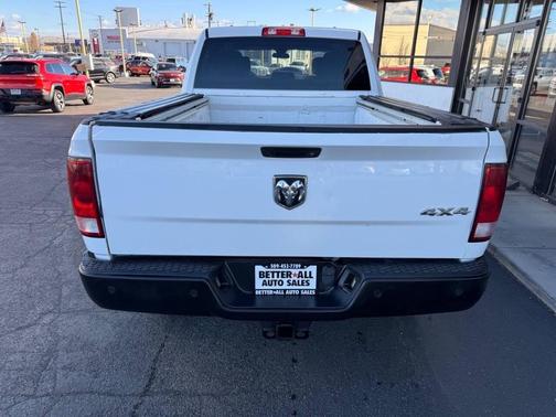 2017 RAM 2500 Tradesman Crew Cab 4x4 6'4' Box
