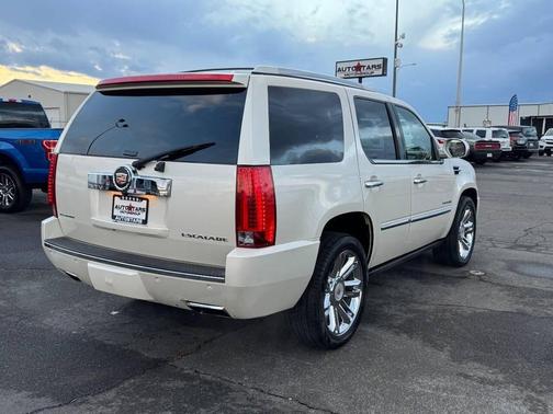 2013 Cadillac Escalade Platinum Edition