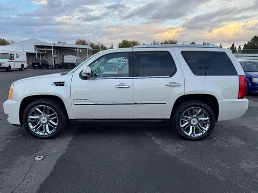 2013 Cadillac Escalade Platinum Edition