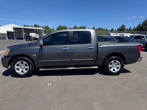 Smoke 2004 Nissan Titan XE Crew Cab