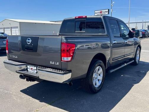 Smoke 2004 Nissan Titan XE Crew Cab