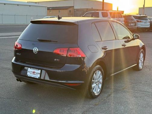 2016 Volkswagen Golf TSI S 4-Door
