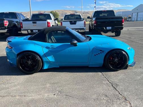 2016 Mazda MX-5 Miata Club