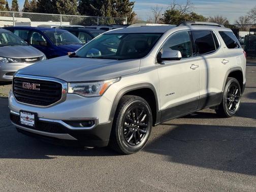 2017 GMC Acadia SLT-1