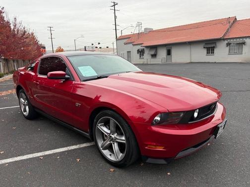 2010 Ford Mustang GT Premium