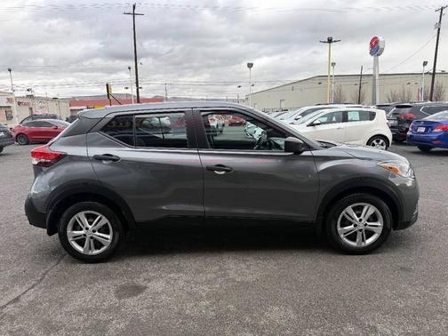 2020 Nissan Kicks S