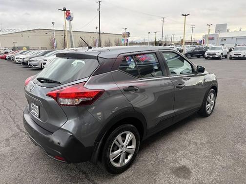 2020 Nissan Kicks S