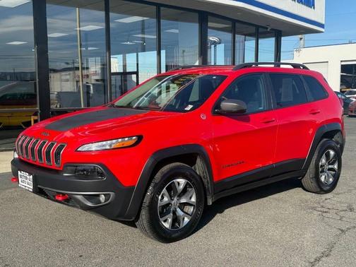 Firecracker Red Clearcoat 2018 Jeep Cherokee Trailhawk