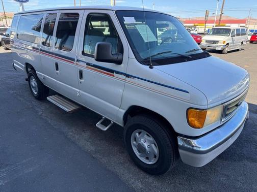 2003 Ford E350 Super Duty XL Wagon