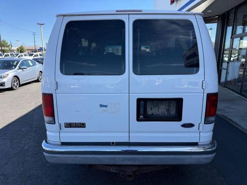 2003 Ford E350 Super Duty XL Wagon