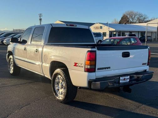 2005 GMC Sierra 1500 SLT Crew Cab