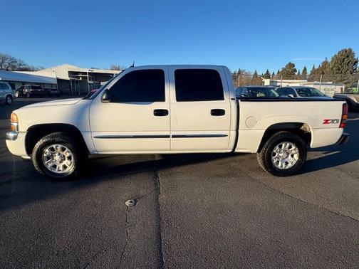 2005 GMC Sierra 1500 SLT Crew Cab