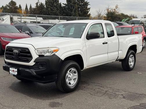 2018 Toyota Tacoma SR