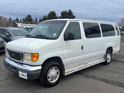 2003 Ford E350 Super Duty XL Wagon