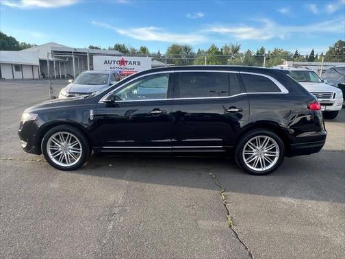 2019 Lincoln MKT Reserve