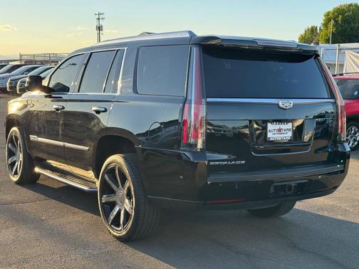 2017 Cadillac Escalade Luxury