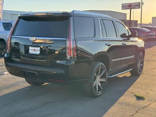 2017 Cadillac Escalade Luxury