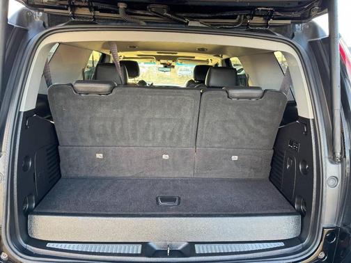 2017 Cadillac Escalade Luxury