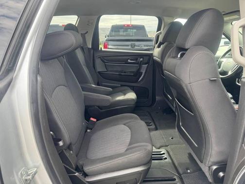 Silver Ice Metallic 2014 Chevrolet Traverse 2LT