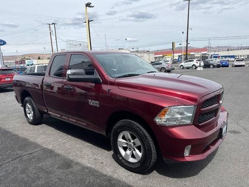 Delmonico Red Pearlcoat 2018 RAM 1500 Tradesman/Express