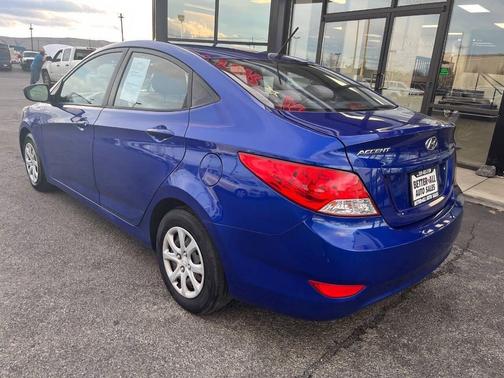 2012 Hyundai Accent SE