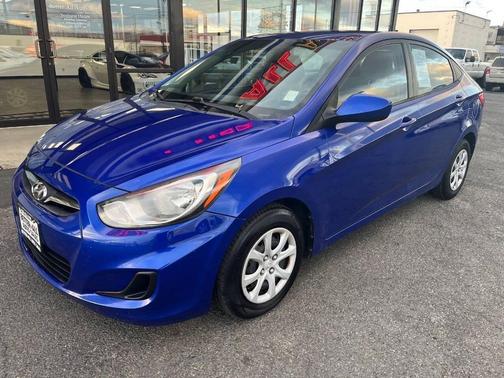 2012 Hyundai Accent SE
