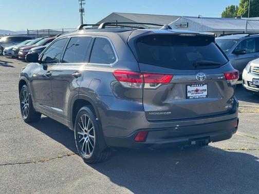 Predawn Gray Mica 2017 Toyota Highlander XLE
