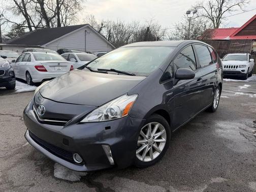2013 Toyota Prius v Five