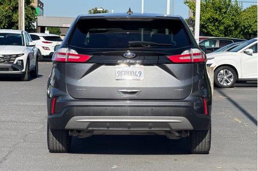 Gray Metallic 2023 Ford Edge SEL