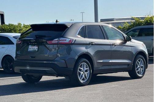 Gray Metallic 2023 Ford Edge SEL