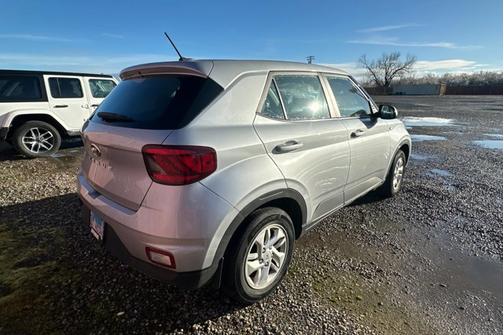 2023 Hyundai VENUE SE