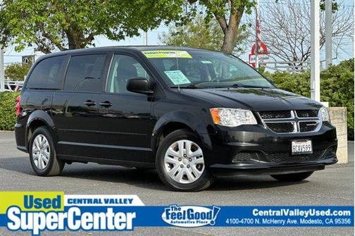 Black Onyx Crystal Pearlcoat 2017 Dodge Grand Caravan SE