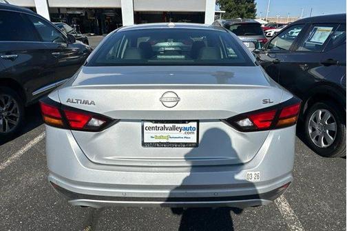Brilliant Silver Metallic 2023 Nissan Altima 2.5 SL