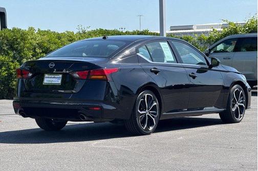 Black 2024 Nissan Altima 2.5 SR