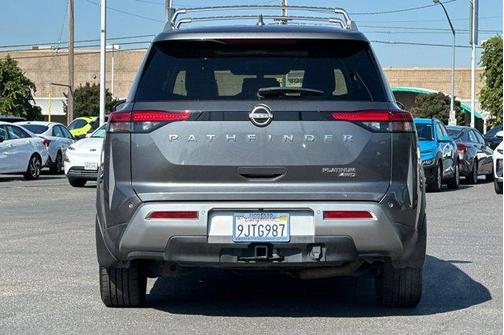 Gun Metallic 2024 Nissan Pathfinder Platinum