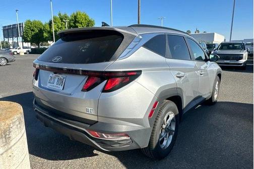 Shimmering Silver 2024 Hyundai TUCSON SEL