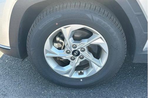 Shimmering Silver 2024 Hyundai TUCSON SEL
