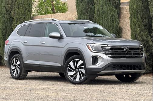 Silver Bird Metallic 2024 Volkswagen Atlas 2.0T SEL